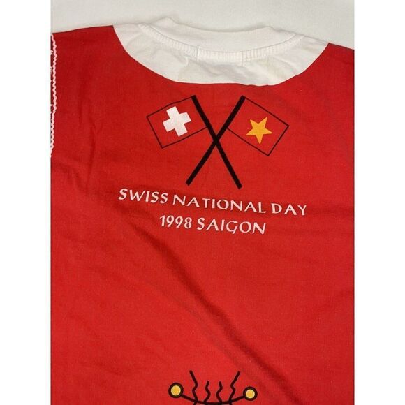 VINTAGE Switzerland Swiss National Day Saigon 1998 Graphic T-shirt Men Large 90s - Picture 6 of 9